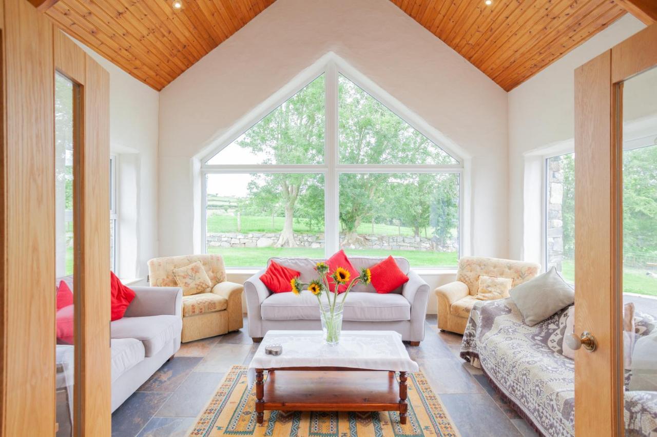 Villa Beautiful Mountain Views & Private Hot Tub Kilcoo Exterior foto