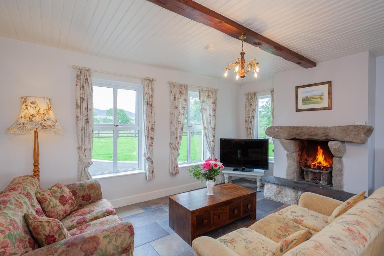 Villa Beautiful Mountain Views & Private Hot Tub Kilcoo Exterior foto